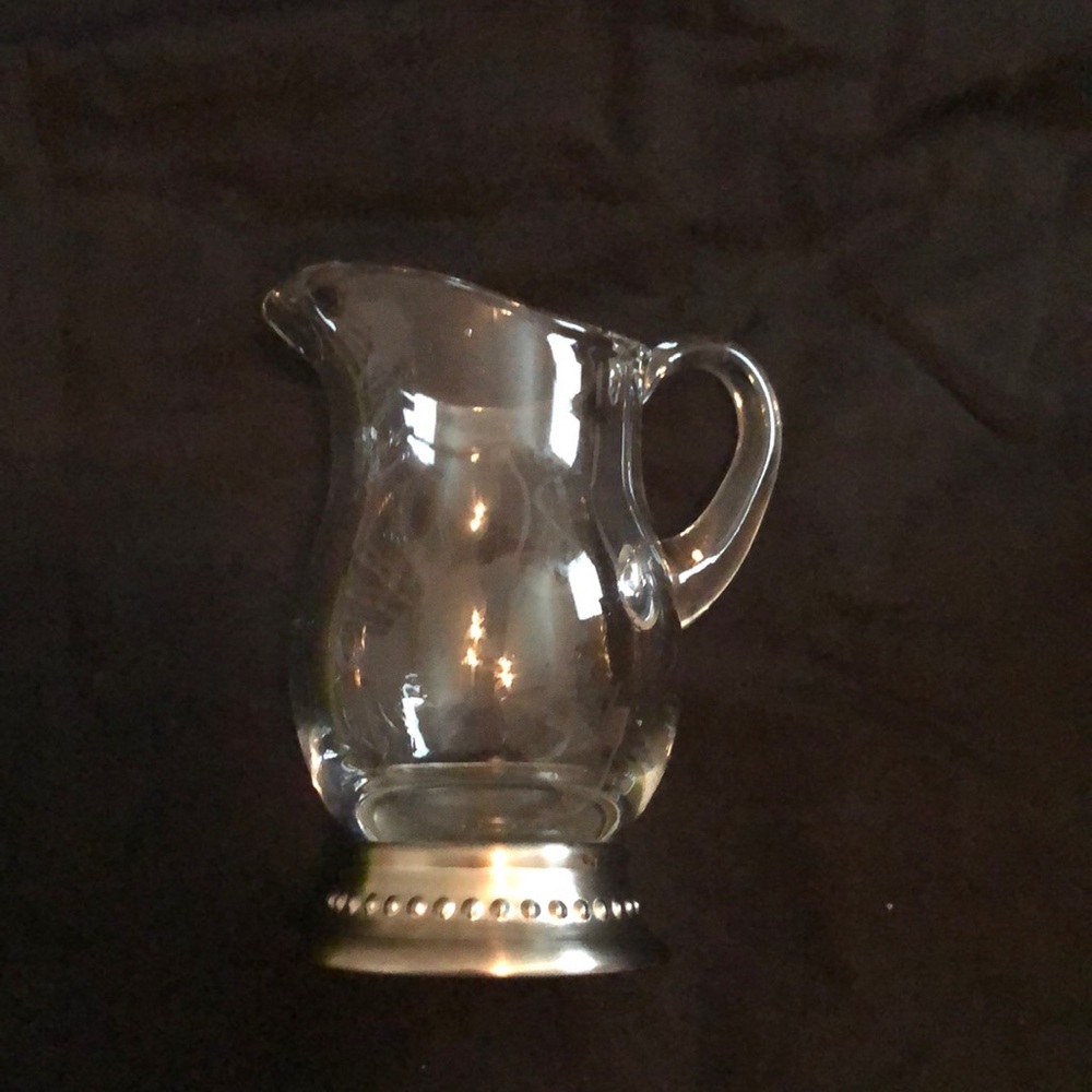 Astoria Creamer